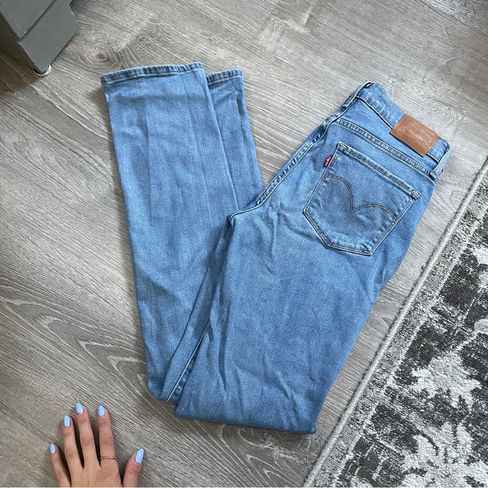 Levi’s 724 Excellent Condition, Straight Leg High Rise Jeans